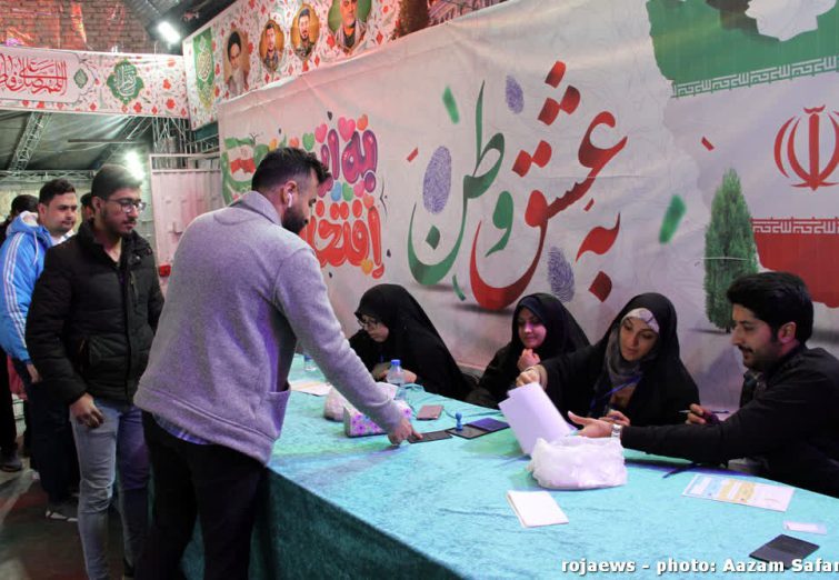 گزارش تصویری| حضور مردم در شعبه انتخابیه کافه شهدا شیراز